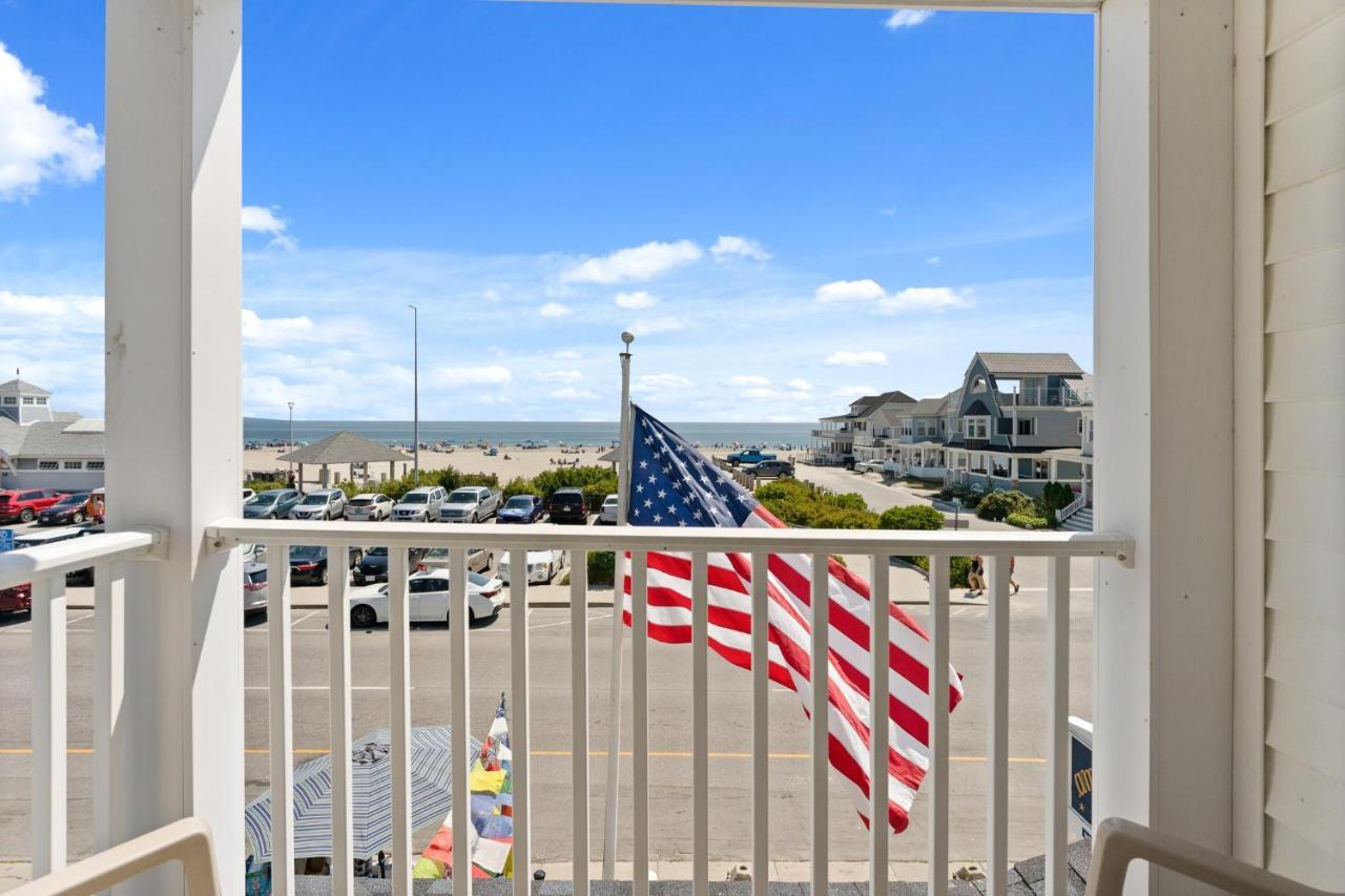Water Views - Private Balcony - The Americana ハンプトン エクステリア 写真